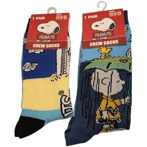 Crazy Universe Peanuts Snoopy Charlie Brown 2 Pairs Crew Socks NWT
